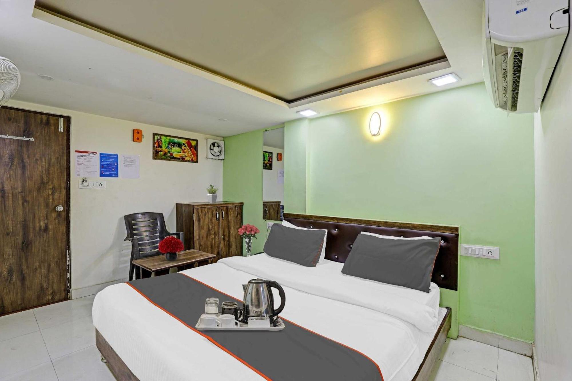 Hotel O Royal 아흐메다바드 외부 사진