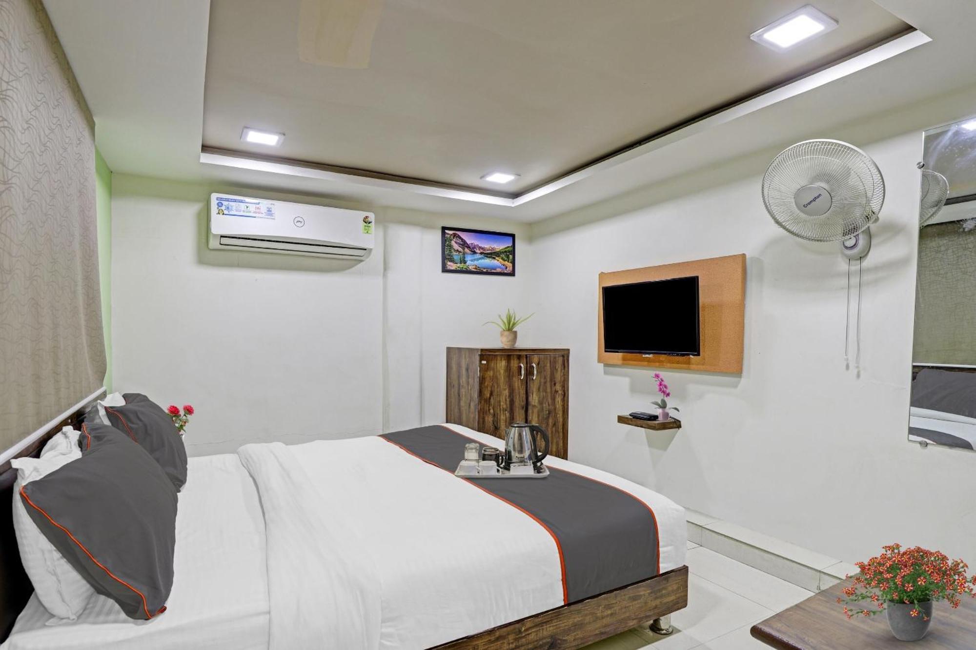 Hotel O Royal 아흐메다바드 외부 사진