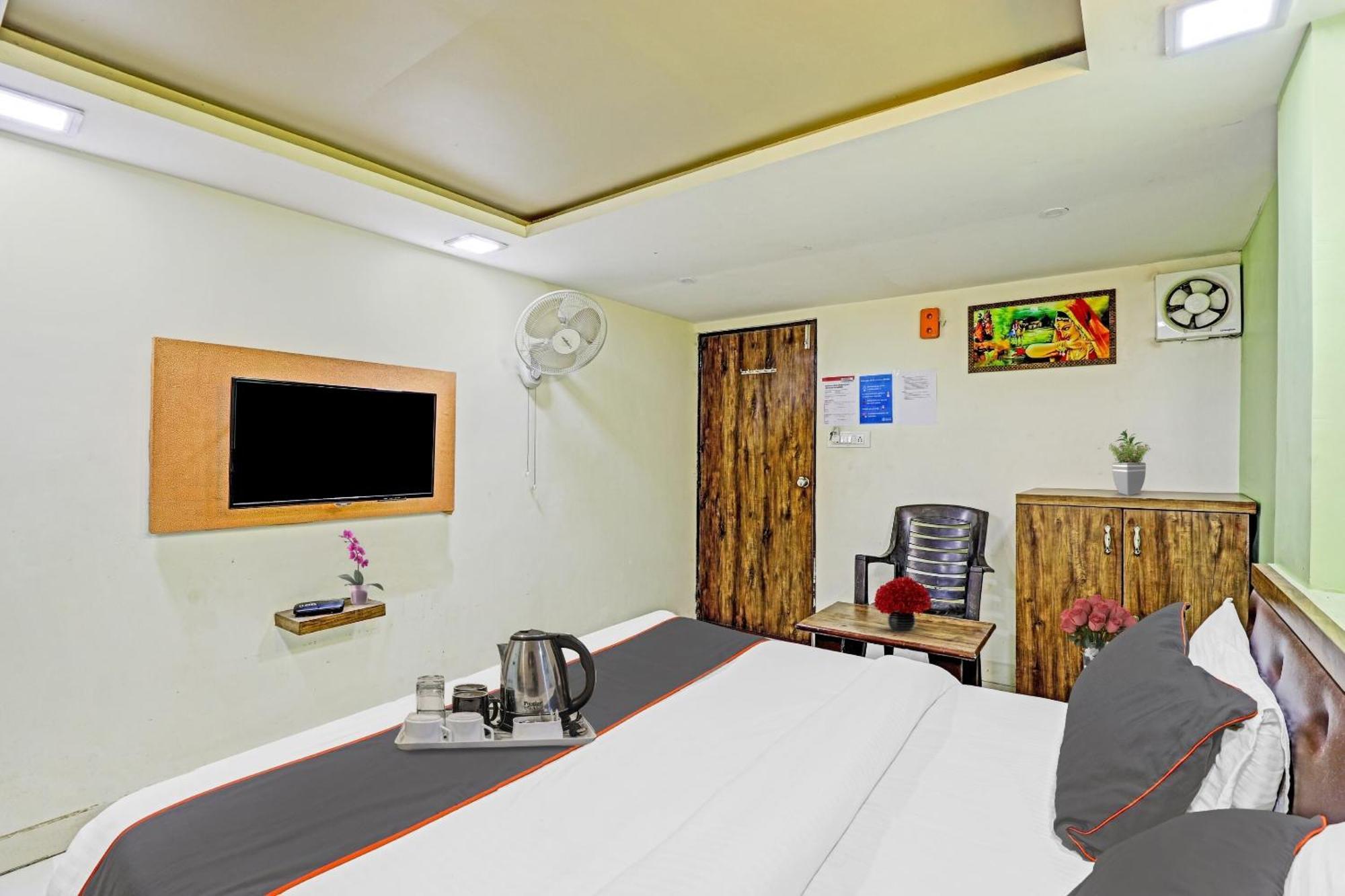 Hotel O Royal 아흐메다바드 외부 사진